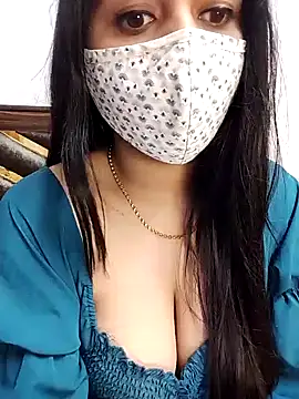 Gloie4u online show from February 7, 2025, 2:58 pm