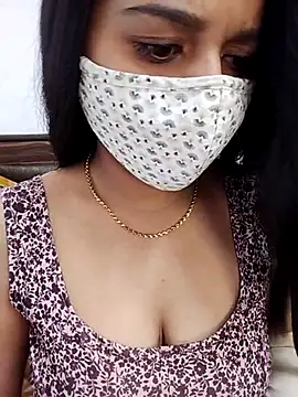 Gloie4u online show from February 25, 2025, 12:03 pm