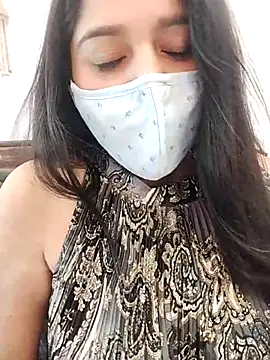 Gloie4u online show from March 21, 2025, 11:12 am