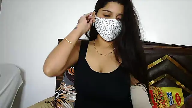 Gloie4u online show from October 11, 2025, 9:41 am