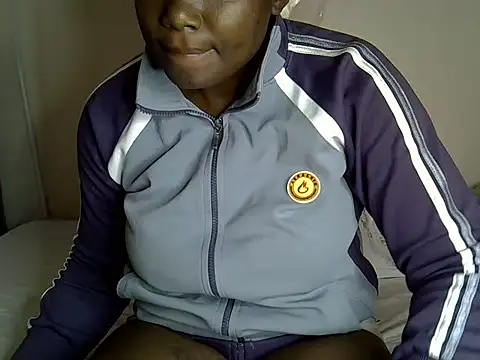 Snapshot of Sweetreena chatting on September 14, 2025, 4:11 am Sweetreena online show from September 14, 2025, 4:11 am