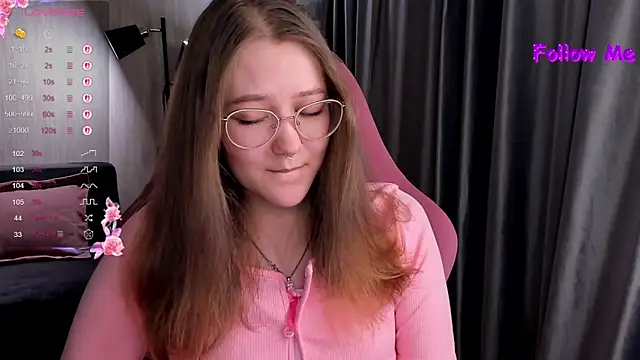Snapshot of bunny_bubble chatting on October 12, 2025, 10:42 pm bunny bubble online show from October 12, 2025, 10:42 pm
