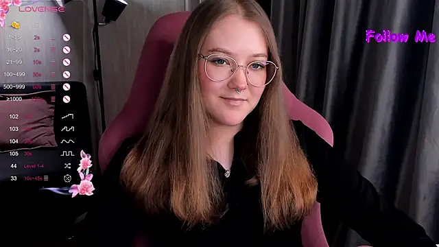 Snapshot of bunny_bubble chatting on November 28, 2025, 10:34 pm bunny bubble online show from November 28, 2025, 10:34 pm