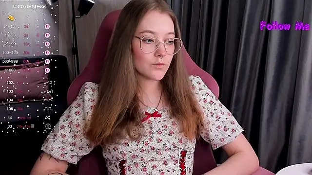 Snapshot of bunny_bubble chatting on December 18, 2025, 11:22 pm bunny bubble online show from December 18, 2025, 11:22 pm