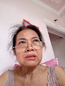 Hotestlove online show from September 29, 2025, 1:33 am