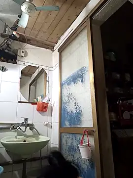 Hotestlove online show from October 3, 2025, 11:29 am