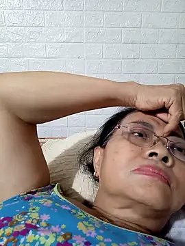 Hotestlove online show from October 7, 2025, 1:52 pm