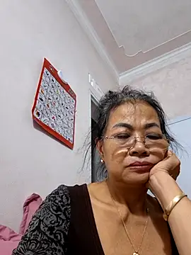 Hotestlove online show from October 14, 2025, 1:34 pm