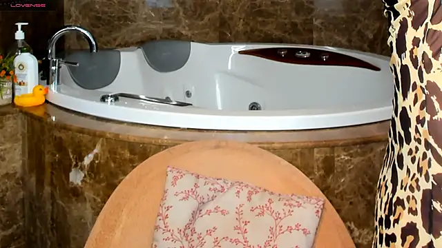 Snapshot of yourastral chatting on February 15, 2025, 6:12 am yourastral online show from February 15, 2025, 6:12 am