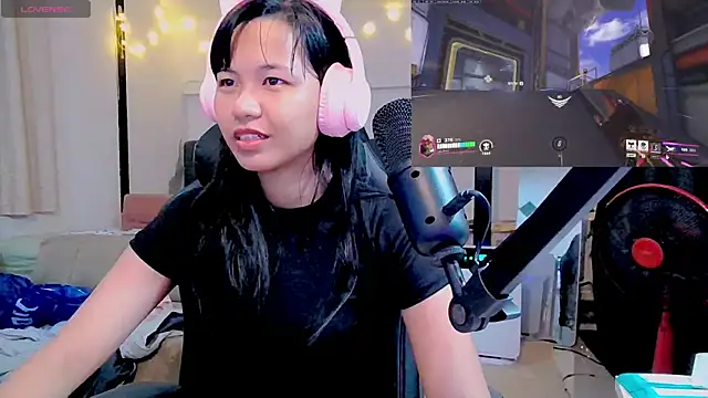 Snapshot of Kana_G chatting on February 7, 2025, 2:47 pm Kana G online show from February 7, 2025, 2:47 pm
