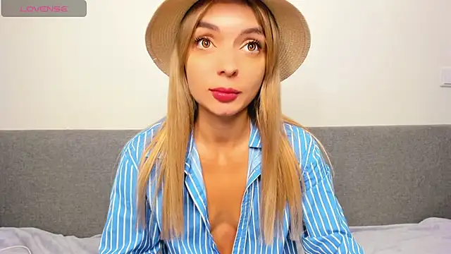 Snapshot of _ellen_meow_ chatting on February 22, 2025, 9:26 pm ellen meow online show from February 22, 2025, 9:26 pm