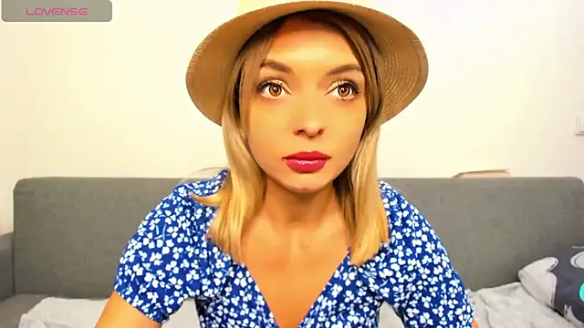 Snapshot of _ellen_meow_ chatting on November 7, 2025, 9:26 pm ellen meow online show from November 7, 2025, 9:26 pm