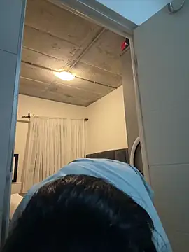 Snapshot of slimcateee chatting on November 7, 2025, 7:03 pm slimcateee online show from November 7, 2025, 7:03 pm