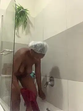 Snapshot of slimcateee chatting on November 24, 2025, 1:22 pm slimcateee online show from November 24, 2025, 1:22 pm