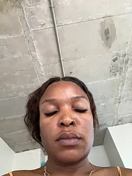 Snapshot of slimcateee chatting on November 30, 2025, 1:15 pm slimcateee online show from November 30, 2025, 1:15 pm