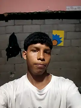 Snapshot of brayanffff chatting on October 28, 2025, 1:53 am brayanffff online show from October 28, 2025, 1:53 am