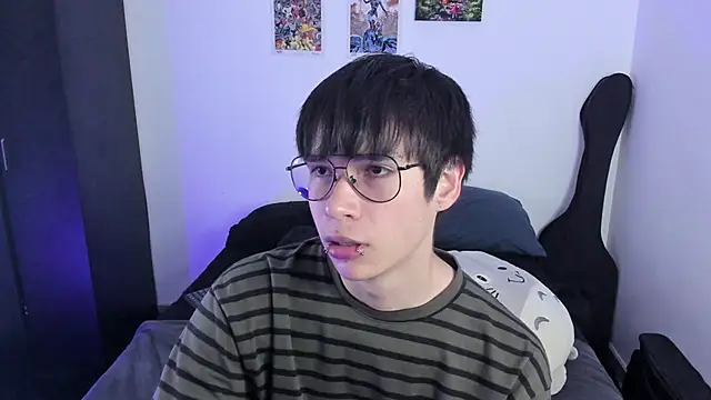 Snapshot of Aventure_Twinks chatting on October 25, 2025, 2:52 am Aventure Twinks online show from October 25, 2025, 2:52 am