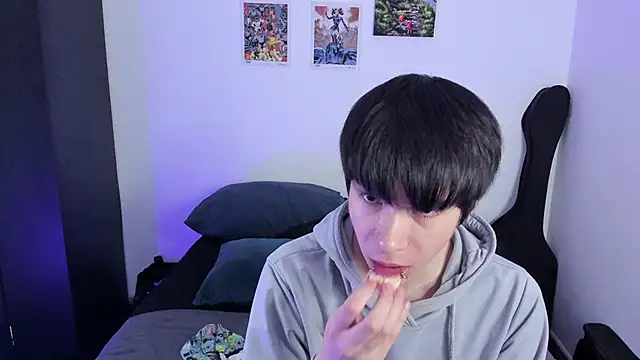 Snapshot of Aventure_Twinks chatting on November 1, 2025, 3:41 am Aventure Twinks online show from November 1, 2025, 3:41 am