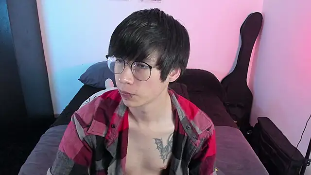 Snapshot of Aventure_Twinks chatting on November 25, 2025, 5:29 am Aventure Twinks online show from November 25, 2025, 5:29 am