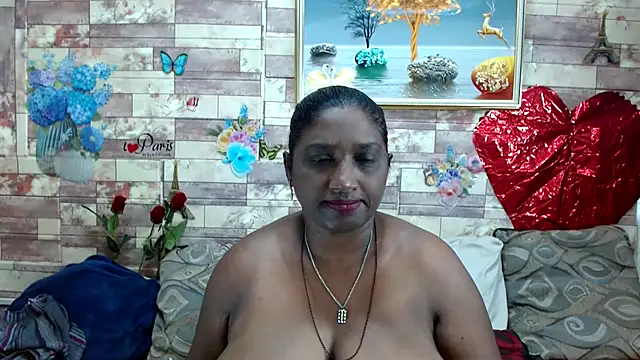 Snapshot of Indian_tracy chatting on February 6, 2025, 7:56 am Indian tracy online show from February 6, 2025, 7:56 am