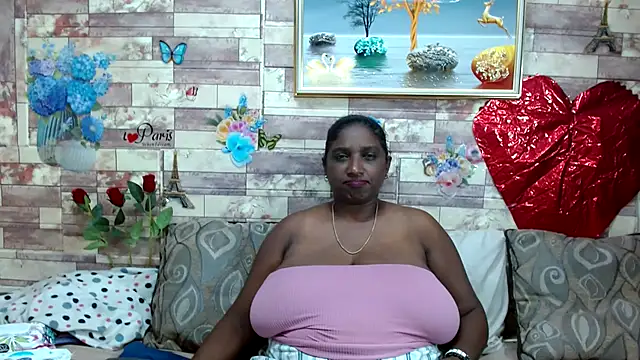 Snapshot of Indian_tracy chatting on February 11, 2025, 6:55 pm Indian tracy online show from February 11, 2025, 6:55 pm