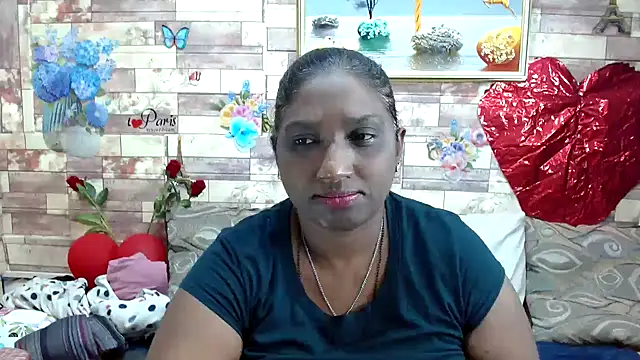 Snapshot of Indian_tracy chatting on February 18, 2025, 7:54 am Indian tracy online show from February 18, 2025, 7:54 am
