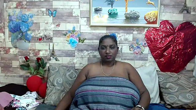 Snapshot of Indian_tracy chatting on February 24, 2025, 11:10 am Indian tracy online show from February 24, 2025, 11:10 am