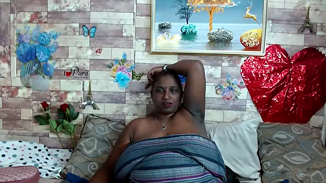 Snapshot of Indian_tracy chatting on March 5, 2025, 2:01 pm Indian tracy online show from March 5, 2025, 2:01 pm