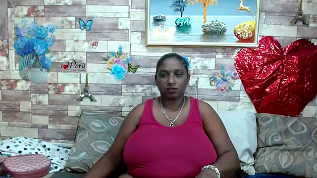 Snapshot of Indian_tracy chatting on March 20, 2025, 12:43 pm Indian tracy online show from March 20, 2025, 12:43 pm