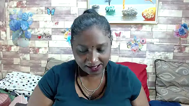 Snapshot of Indian_tracy chatting on October 7, 2025, 10:12 am Indian tracy online show from October 7, 2025, 10:12 am