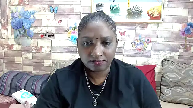 Snapshot of Indian_tracy chatting on October 11, 2025, 8:24 am Indian tracy online show from October 11, 2025, 8:24 am