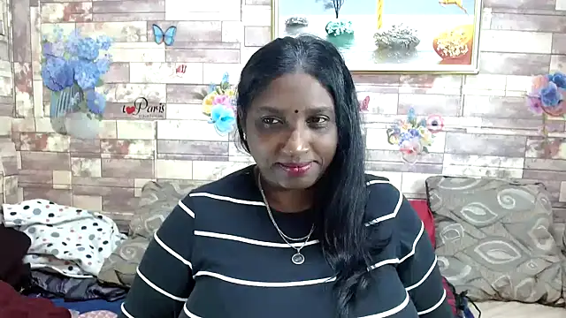 Snapshot of Indian_tracy chatting on November 6, 2025, 7:48 pm Indian tracy online show from November 6, 2025, 7:48 pm