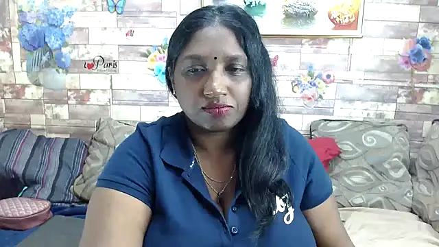Snapshot of Indian_tracy chatting on November 9, 2025, 10:24 am Indian tracy online show from November 9, 2025, 10:24 am