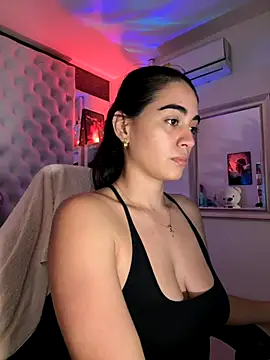 ZarahEvans online show from December 5, 2025, 8:05 pm