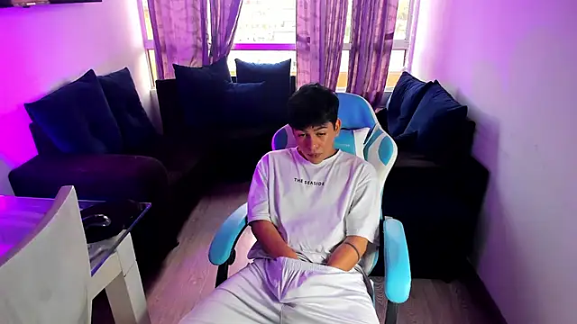 Snapshot of Franco_Rizzo_ chatting on January 15, 2025, 7:12 pm Franco Rizzo  online show from January 15, 2025, 7:12 pm