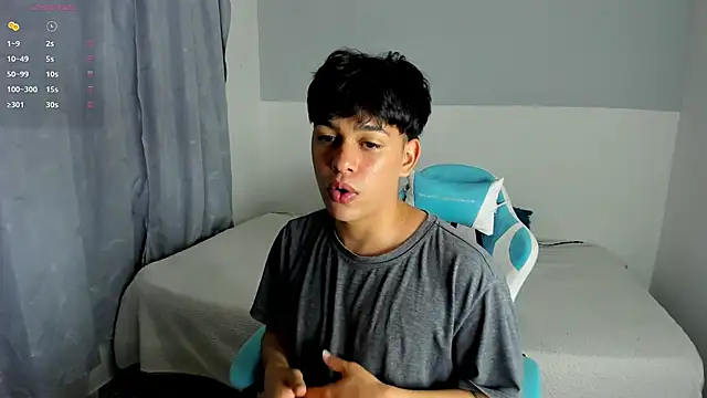 Snapshot of Franco_Rizzo_ chatting on March 15, 2025, 11:06 pm Franco Rizzo  online show from March 15, 2025, 11:06 pm