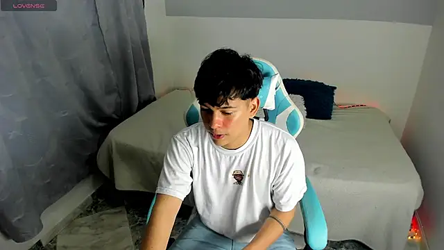 Snapshot of Franco_Rizzo_ chatting on March 16, 2025, 7:06 pm Franco Rizzo  online show from March 16, 2025, 7:06 pm