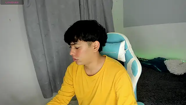 Snapshot of Franco_Rizzo_ chatting on March 22, 2025, 5:20 pm Franco Rizzo  online show from March 22, 2025, 5:20 pm