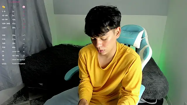 Snapshot of Franco_Rizzo_ chatting on March 22, 2025, 8:26 pm Franco Rizzo  online show from March 22, 2025, 8:26 pm