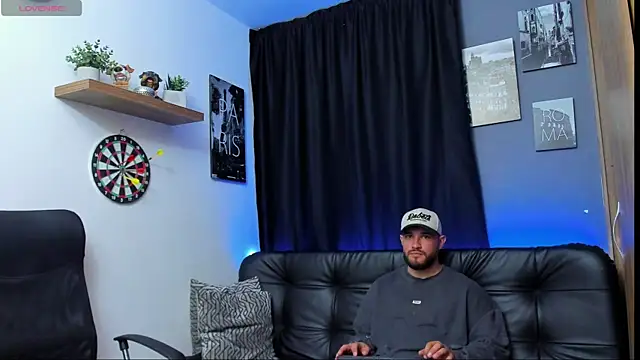 Snapshot of AndrewDiaz chatting on January 27, 2025, 3:26 am AndrewDiaz online show from January 27, 2025, 3:26 am