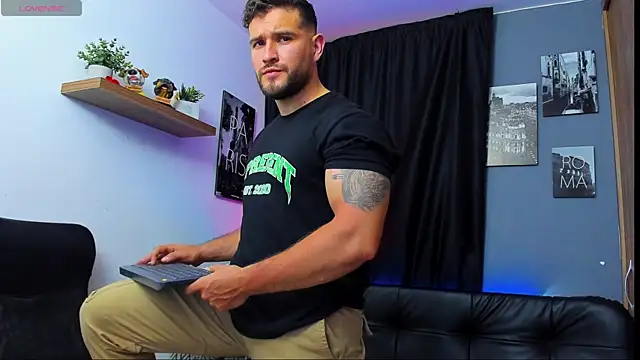 Snapshot of AndrewDiaz chatting on March 19, 2025, 3:30 am AndrewDiaz online show from March 19, 2025, 3:30 am