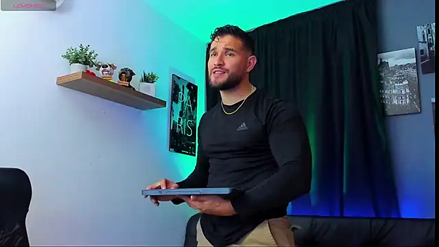 Snapshot of AndrewDiaz chatting on March 22, 2025, 7:47 am AndrewDiaz online show from March 22, 2025, 7:47 am