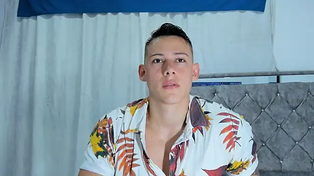 Snapshot of Muscle_King_Cum chatting on January 29, 2025, 1:49 pm Muscle King Cum online show from January 29, 2025, 1:49 pm