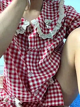 Hoanami online show from November 9, 2025, 1:04 am