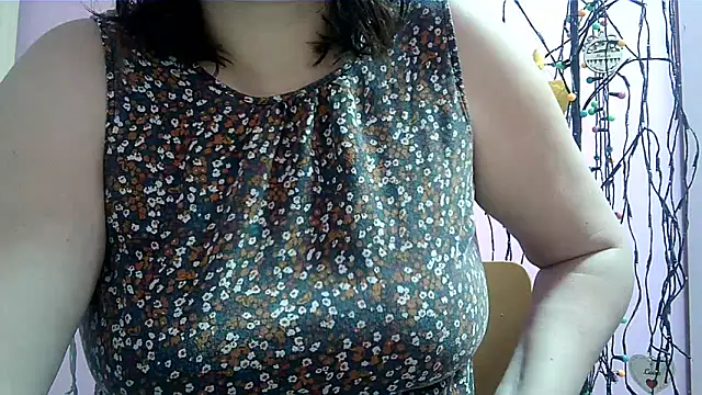 Snapshot of Lucinka1 chatting on February 1, 2025, 5:58 pm Lucinka1 online show from February 1, 2025, 5:58 pm