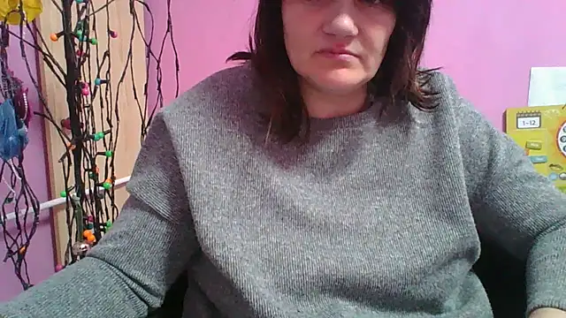 Snapshot of Lucinka1 chatting on March 17, 2025, 6:11 pm Lucinka1 online show from March 17, 2025, 6:11 pm