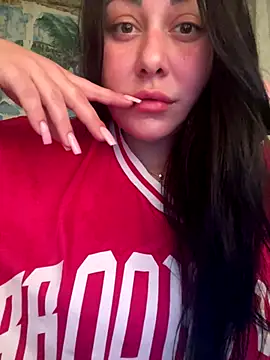 DaisyStreet online show from November 11, 2025, 9:37 pm