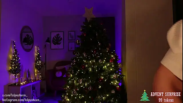 Snapshot of JulietteDee chatting on December 21, 2024, 1:15 am JulietteDee online show from December 21, 2024, 1:15 am