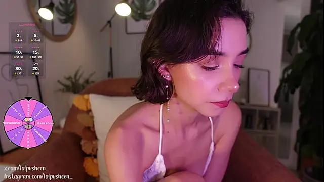 Snapshot of JulietteDee chatting on January 6, 2025, 9:11 pm JulietteDee online show from January 6, 2025, 9:11 pm
