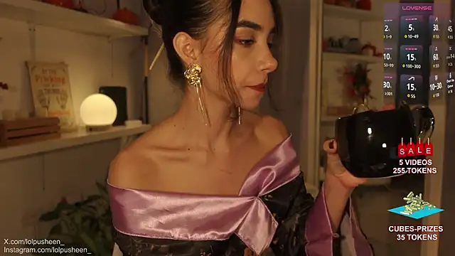 Snapshot of JulietteDee chatting on October 15, 2025, 10:43 pm JulietteDee online show from October 15, 2025, 10:43 pm